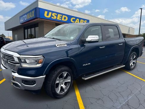 Used 2019 RAM 1500 Laramie AWD/4WD image 1