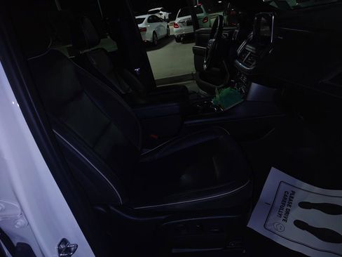 Used 2023 Chevrolet Suburban Premier image 77