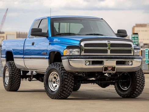 Used 1999 Dodge Ram 2500 Truck 4x4 Quad Cab image 1