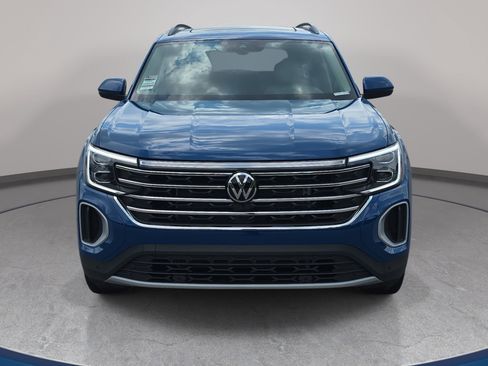 Certified 2026 Volkswagen Atlas SE w/ Panoramic Sunroof Package FWD image 2