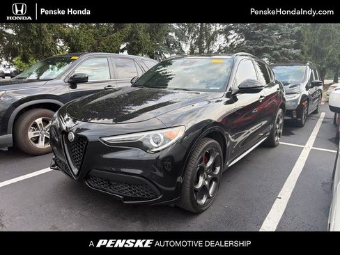 Used 2022 Alfa Romeo Stelvio Veloce AWD/4WD image 1
