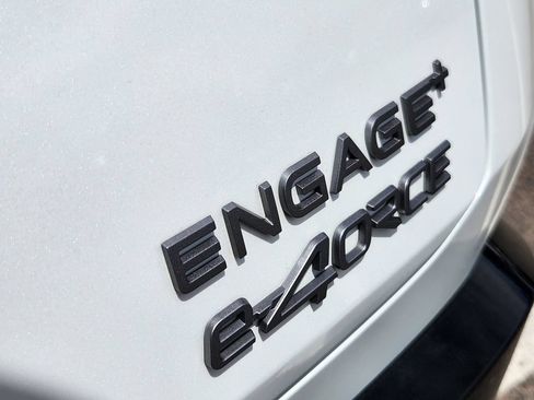 Used 2025 Nissan Ariya AWD image 14