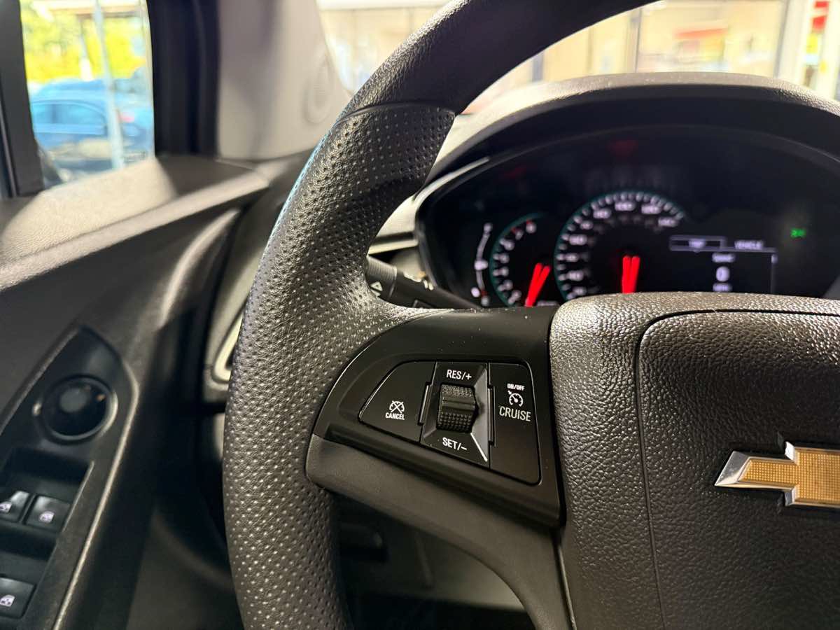 Used 2020 Chevrolet Trax LT AWD/4WD image 10