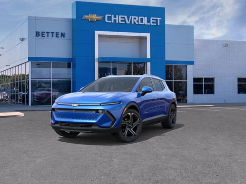 New 2026 Chevrolet Equinox EV LT w/ Convenience Package II AWD/4WD image 8