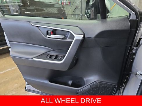 Used 2023 Toyota RAV4 SE w/ Convenience Package AWD/4WD image 27