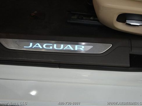Used 2020 Jaguar XF Premium image 36