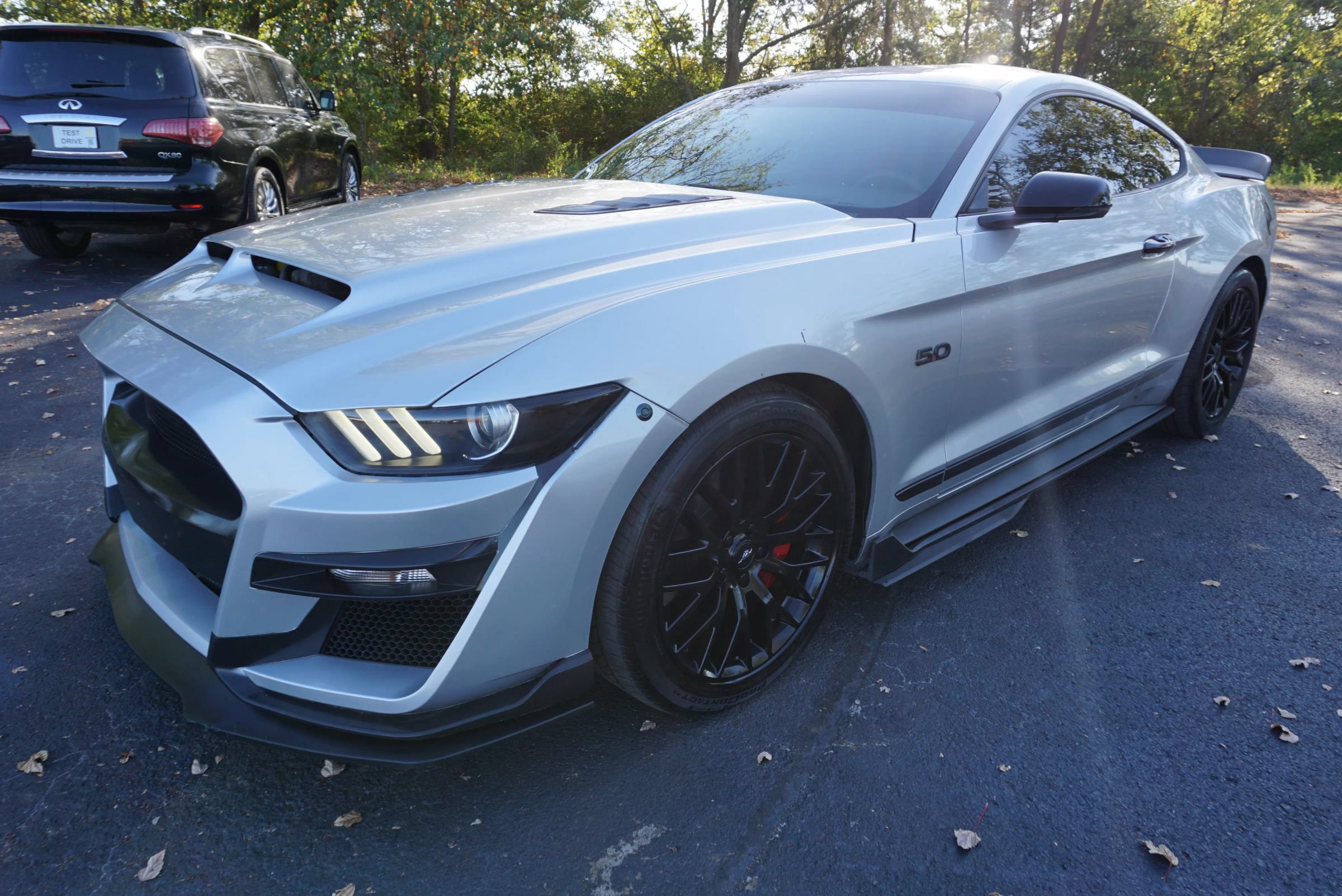 Used 2017 Ford Mustang GT Premium w/ Equipment Group 401A RWD image 4