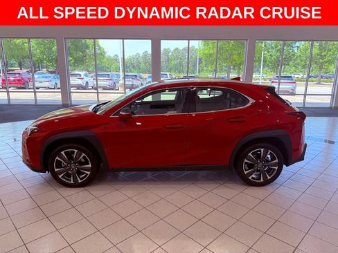 Certified 2024 Lexus UX 250h FWD image 4