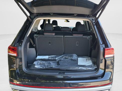 New 2026 Volkswagen Atlas Peak Edition AWD/4WD image 9