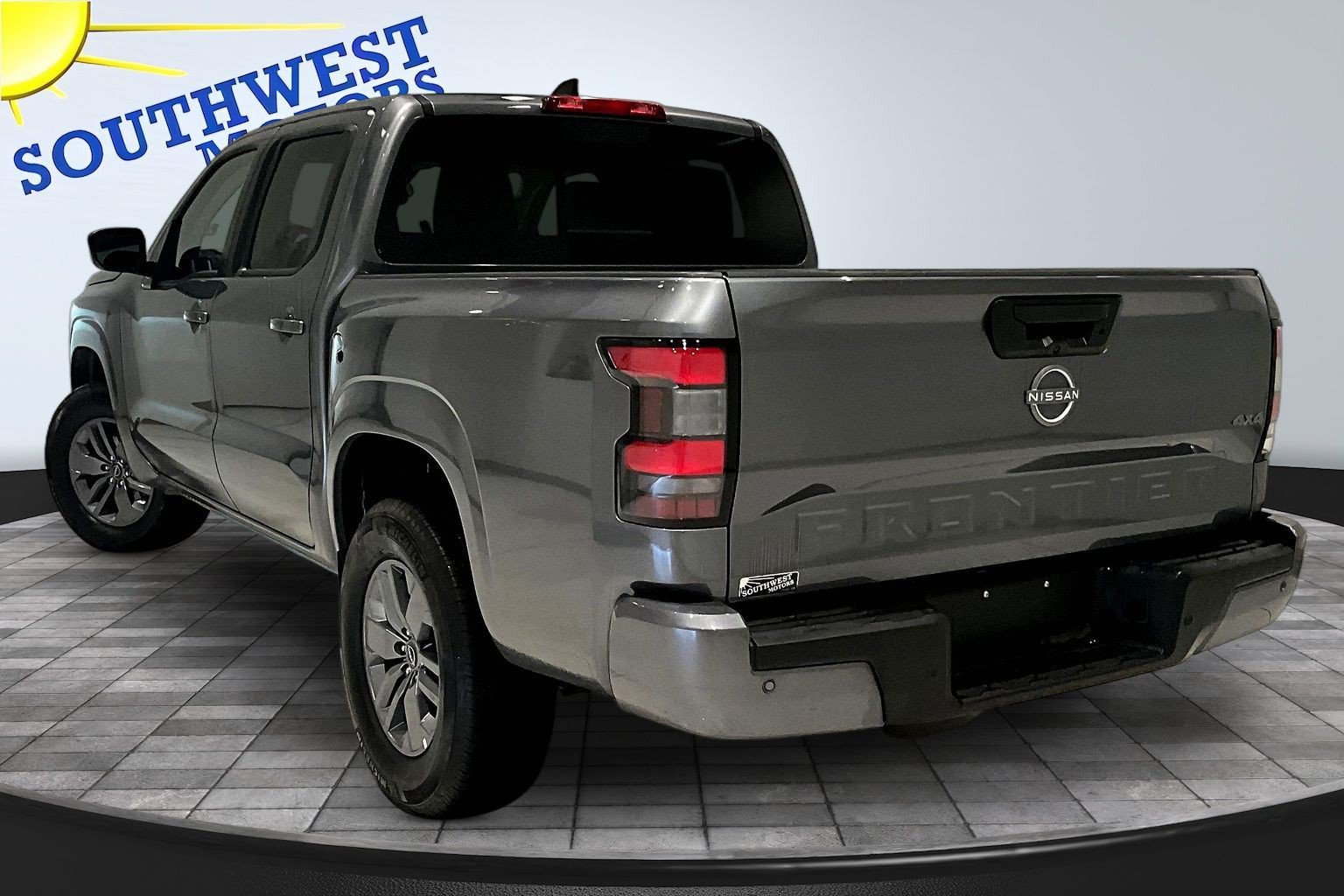 Used 2026 Nissan Frontier SV AWD/4WD image 5