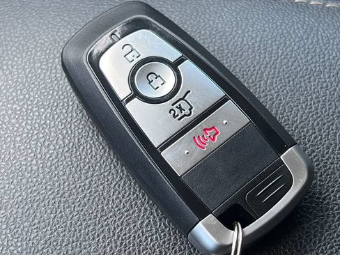 Used 2020 Ford Escape SE AWD/4WD image 11