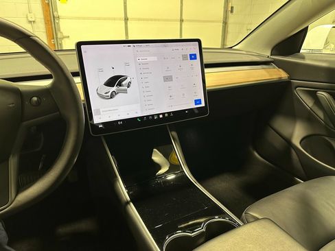 Used 2020 Tesla Model 3 Long Range AWD/4WD image 25