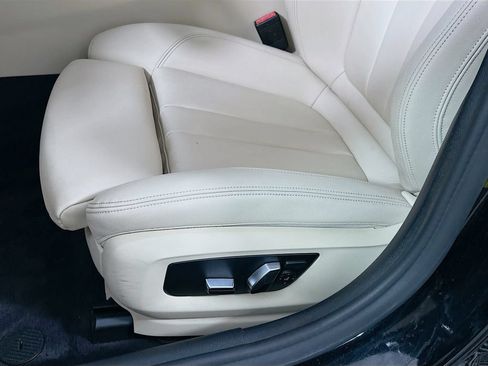 Used 2020 BMW 530i w/ Convenience Package RWD image 20