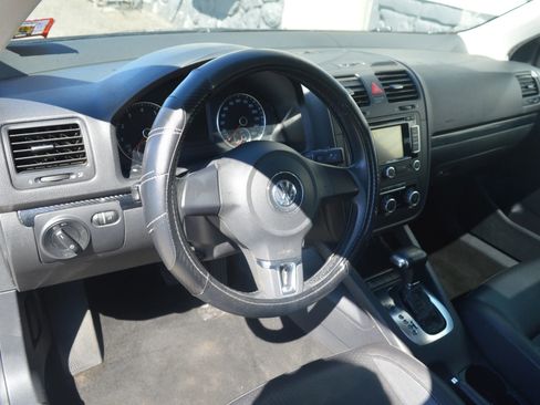 Used 2010 Volkswagen Jetta SE image 29