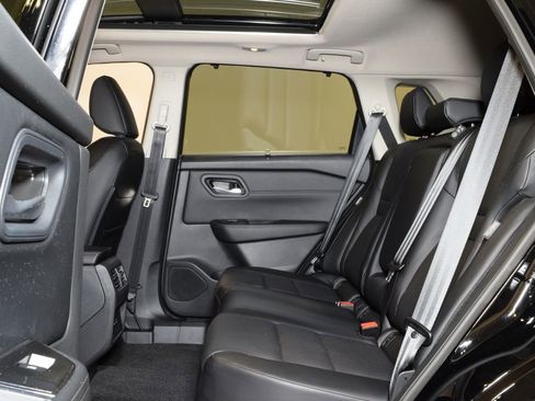 Used 2026 Nissan Rogue SV w/ SV Premium Package AWD/4WD image 28