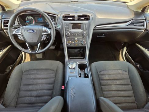 Used 2018 Ford Fusion S w/ Equipment Group 101A FWD image 9