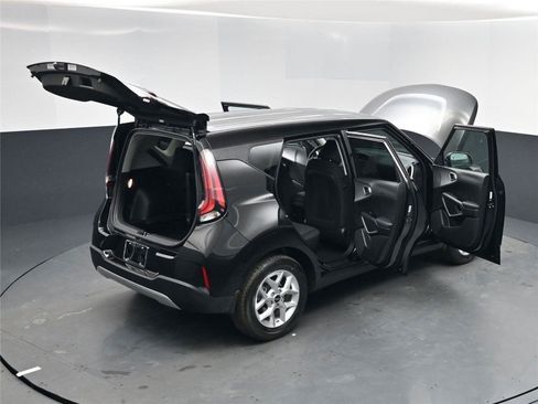 New 2025 Kia Soul LX image 34