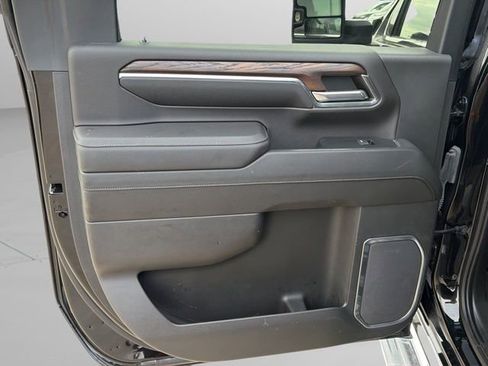 Used 2024 GMC Sierra 3500 SLT w/ SLT Premium Package image 20