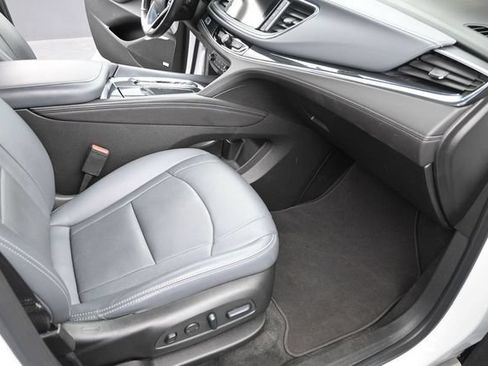 Used 2024 Buick Enclave Premium FWD image 23