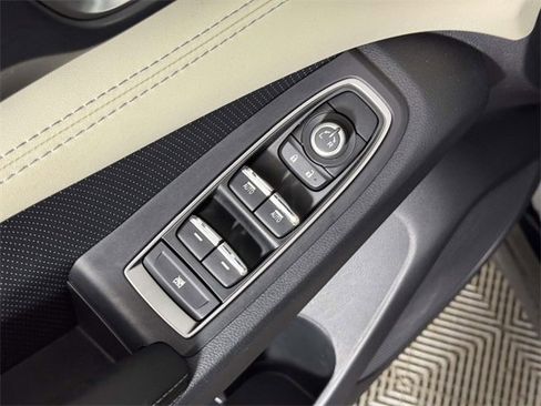 Used 2021 Subaru Ascent Limited image 18