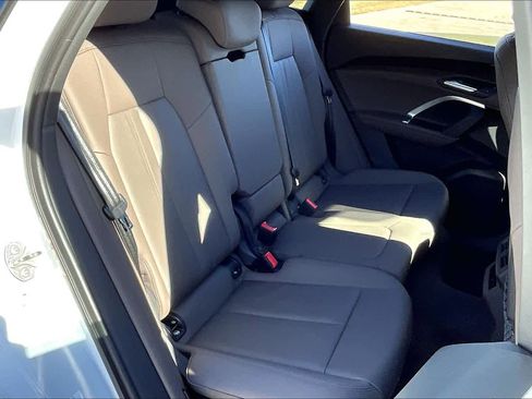 Certified 2025 Audi Q5 Premium w/ Convenience Package image 17