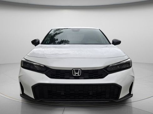 Used 2025 Honda Civic Sport image 4