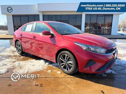 Used 2024 Kia Forte LXS image 2