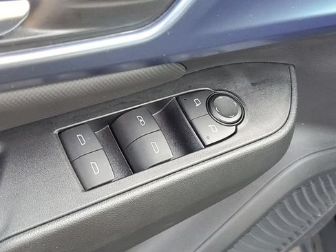 Certified 2024 Chevrolet Equinox EV LT FWD image 16