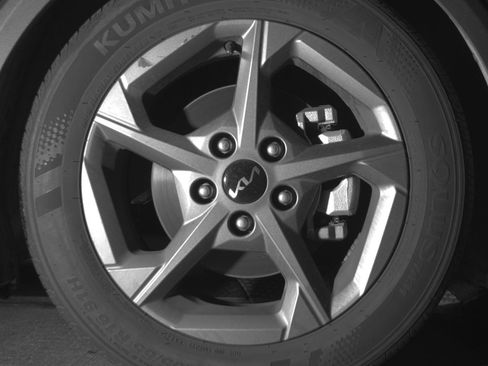 Used 2025 Kia K4 LXS image 13