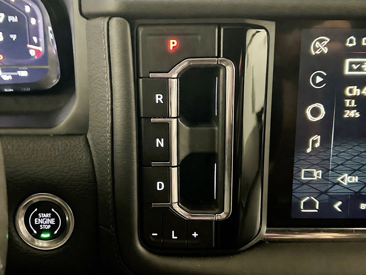 Used 2024 GMC Yukon Denali AWD/4WD image 12
