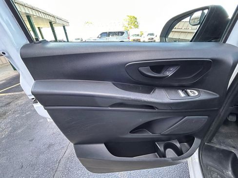 Used 2016 Mercedes-Benz Metris image 14