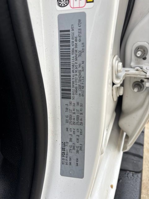 Used 2019 RAM 1500 Laramie AWD/4WD image 16