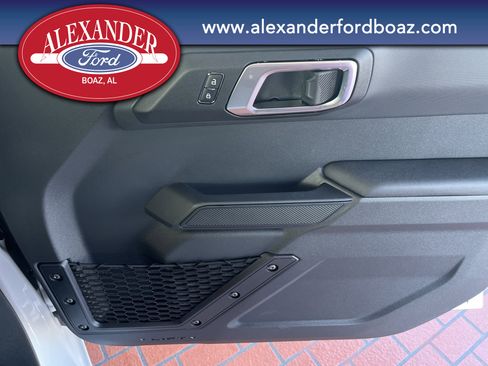 New 2025 Ford Bronco 4-Door image 14