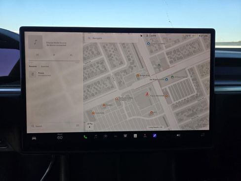 Used 2022 Tesla Model X Plaid image 9