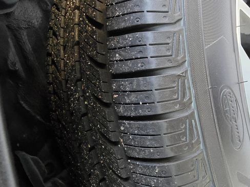 Used 2017 Toyota RAV4 XLE image 38