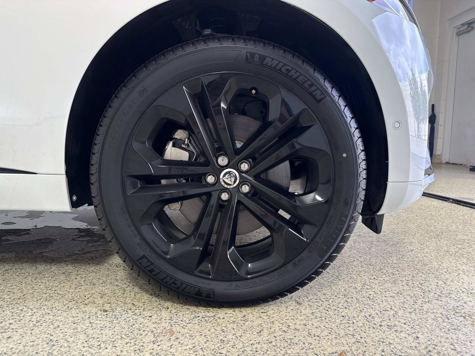 New 2026 Jaguar F-PACE R-Dynamic S AWD/4WD image 9