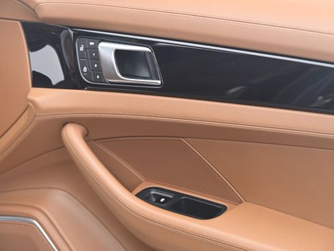 Certified 2023 Porsche Panamera 4S AWD/4WD image 21