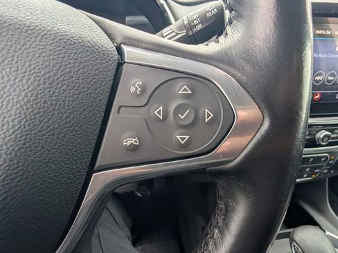 Used 2021 Chevrolet Traverse LT FWD image 19
