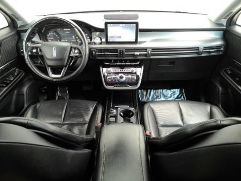 Used 2022 Lincoln Corsair AWD image 3