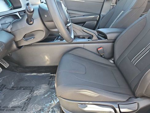 Certified 2025 Hyundai Elantra Sport image 16