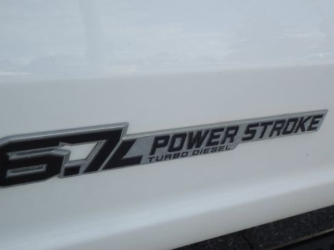 Used 2023 Ford F550 4x4 Regular Cab Super Duty image 11