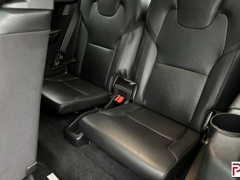Used 2024 Volvo XC90 B6 Plus image 18