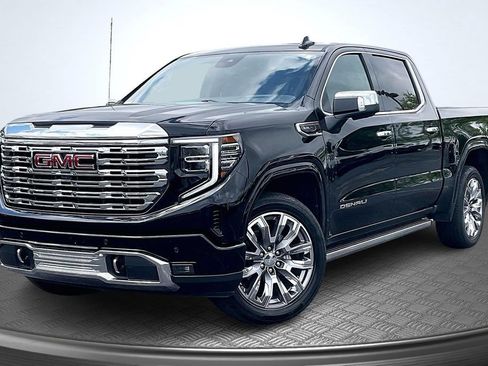 Used 2024 GMC Sierra 1500 Denali w/ Denali Reserve Package AWD/4WD image 3