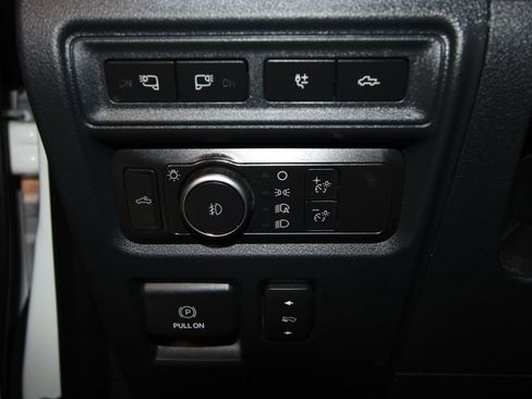 Used 2021 Ford F150 Lariat image 10