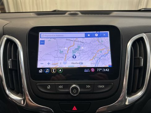 Used 2019 Chevrolet Equinox LT w/ Sun & Navigation Package image 15