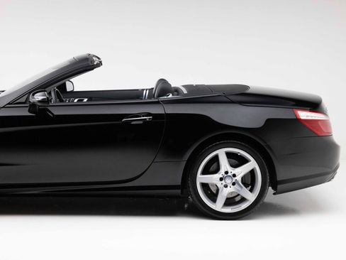 Used 2014 Mercedes-Benz SL 550 image 35