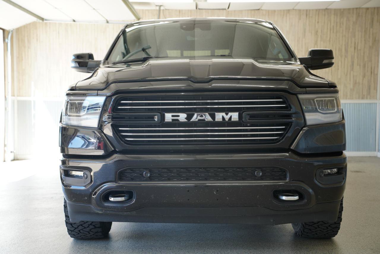 Used 2024 RAM 1500 Laramie AWD/4WD image 3