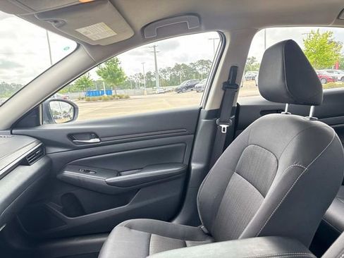 Used 2025 Nissan Altima 2.5 SV FWD image 22