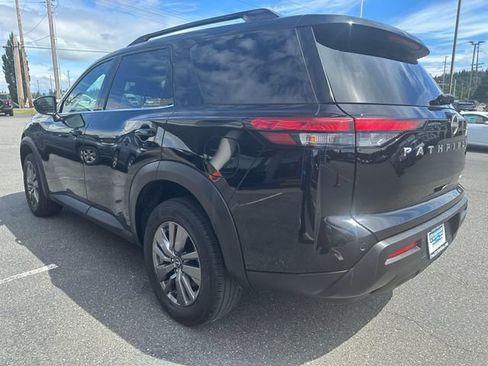 Used 2025 Nissan Pathfinder SV AWD/4WD image 4