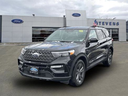 Certified 2023 Ford Explorer XLT w/ Equipment Group 202A image 2